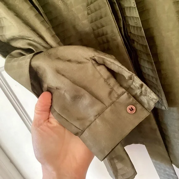 Christian Dior Vintage Olive Green Neck Bow tie Blouse size 6 Logo Old Money - Picture 13 of 16